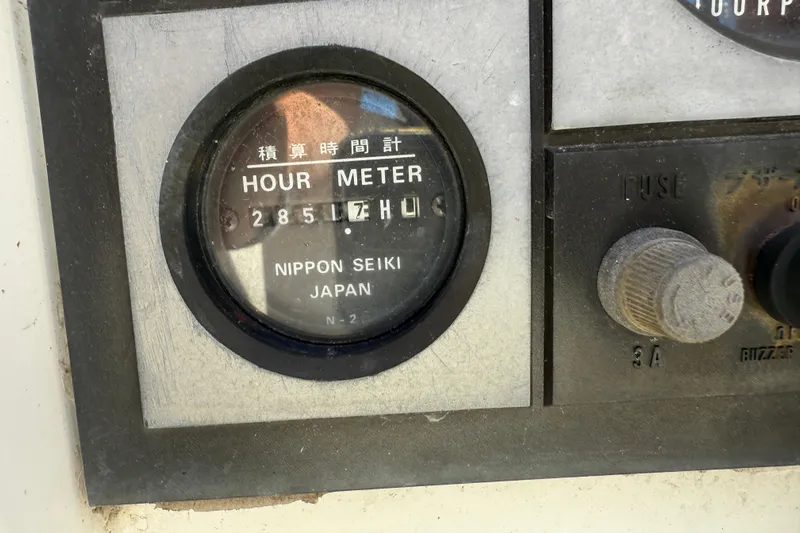 Acadia Yacht Photos Pics Hour meter display on Tartan 3800, 1997 model, showing 2851.7 hours, Nippon Seiki Japan.