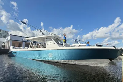 Everglades 455 Center Console