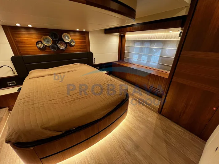  Yacht Photos Pics ABSOLUTE NAVETTA 58