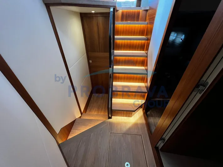  Yacht Photos Pics ABSOLUTE NAVETTA 58