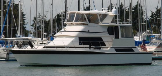 1990 Camargue Cockpit Motor Yacht