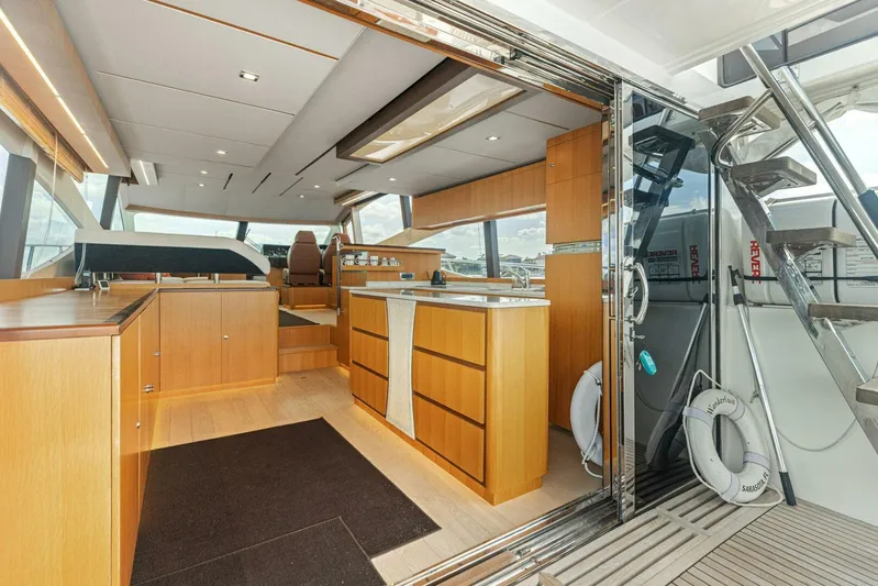 Wanderlust Yacht Photos Pics 