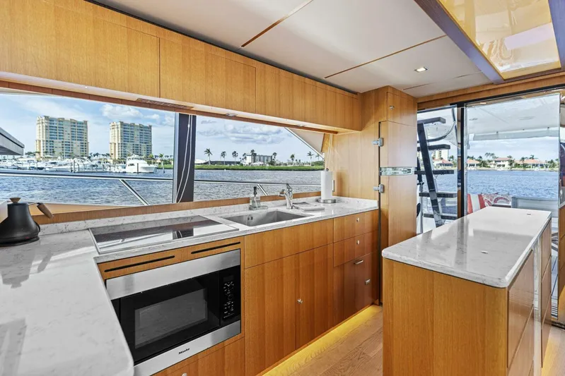 Wanderlust Yacht Photos Pics 