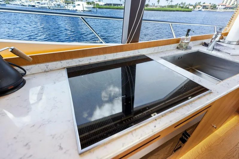 Wanderlust Yacht Photos Pics 