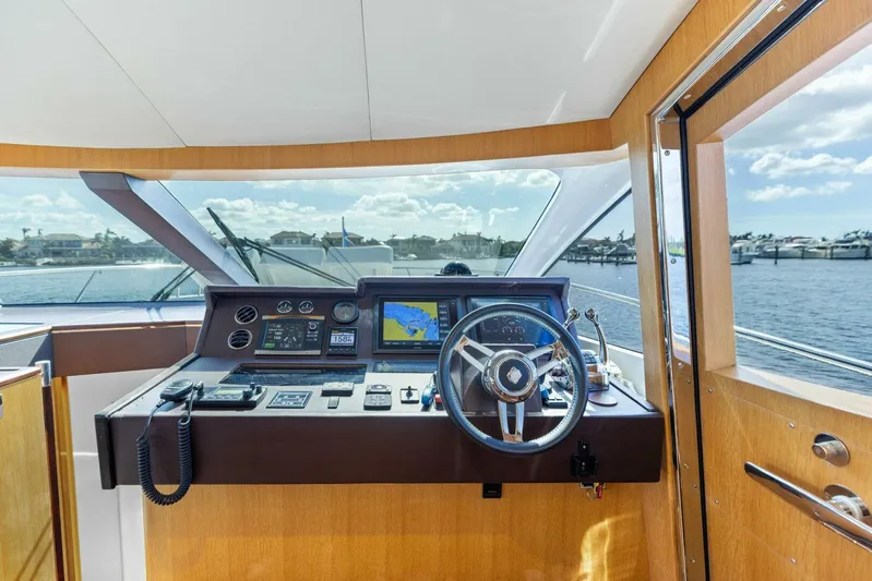 Wanderlust Yacht Photos Pics 