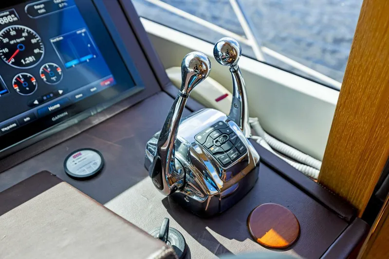 Wanderlust Yacht Photos Pics 