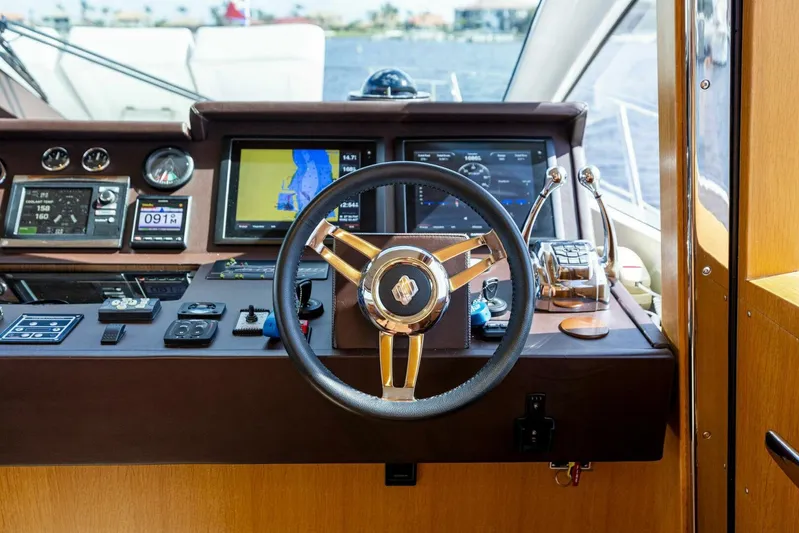 Wanderlust Yacht Photos Pics 