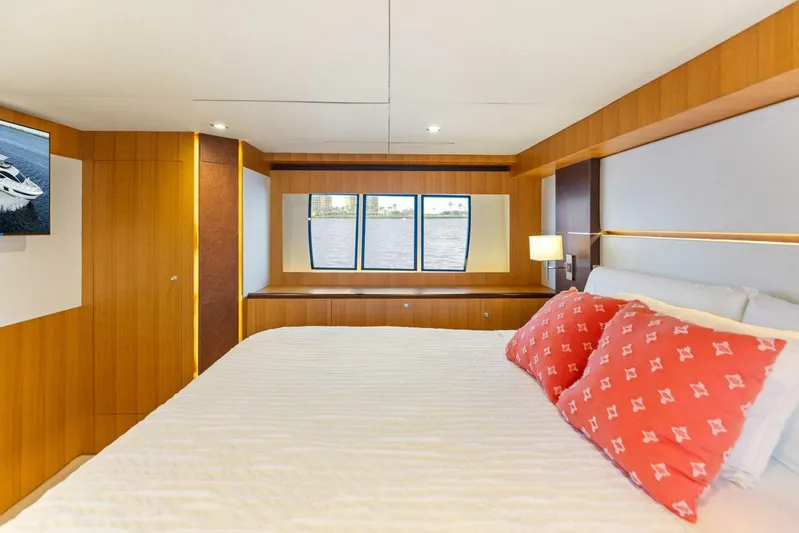 Wanderlust Yacht Photos Pics 