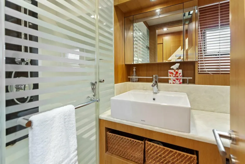 Wanderlust Yacht Photos Pics 