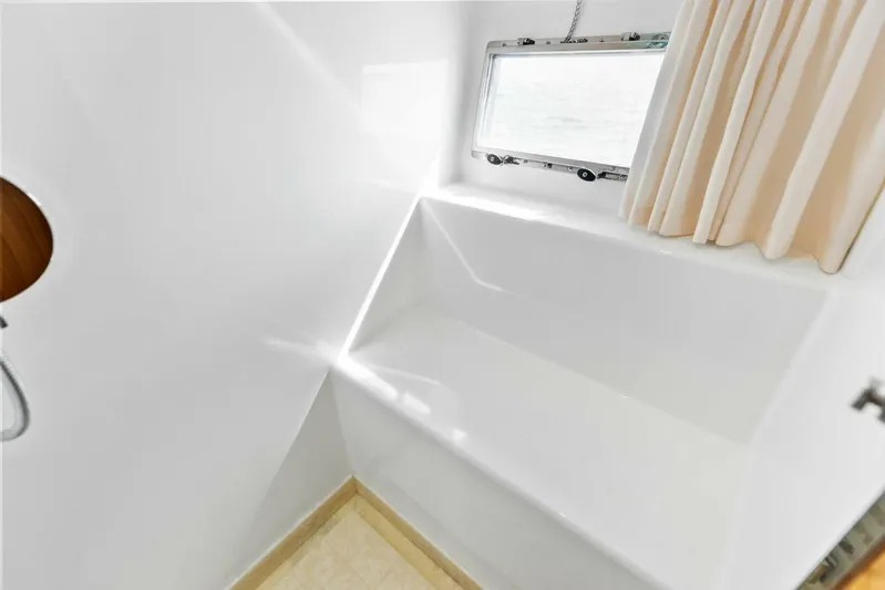 Wanderlust Yacht Photos Pics 