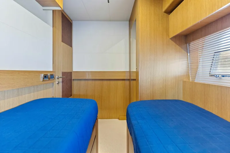 Wanderlust Yacht Photos Pics 