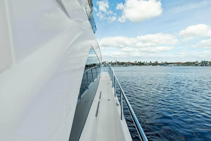 Wanderlust Yacht Photos Pics 