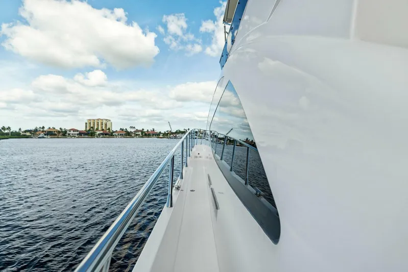 Wanderlust Yacht Photos Pics 