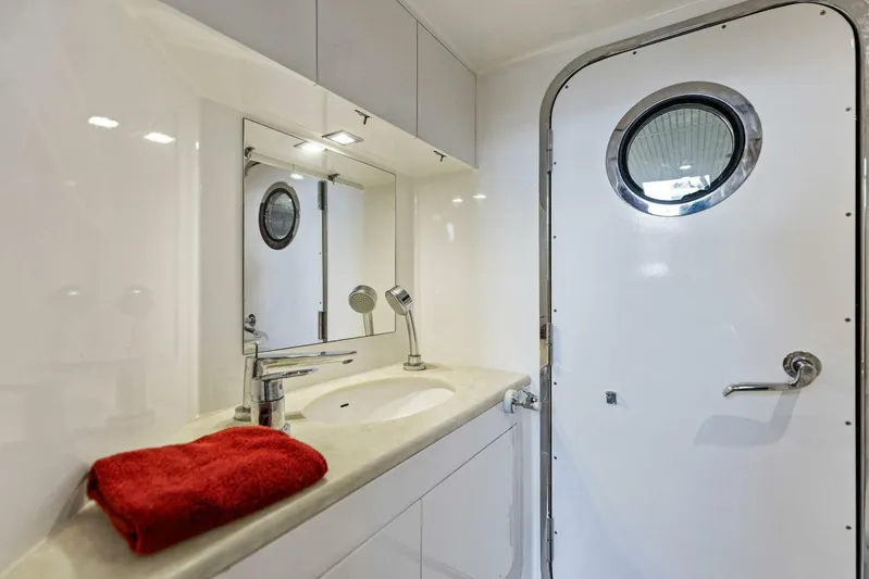 Wanderlust Yacht Photos Pics 