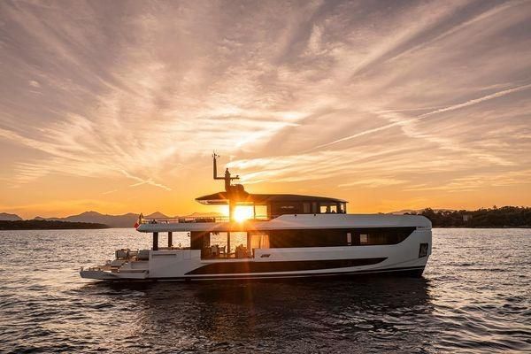 2024 Arcadia Yachts 98 
