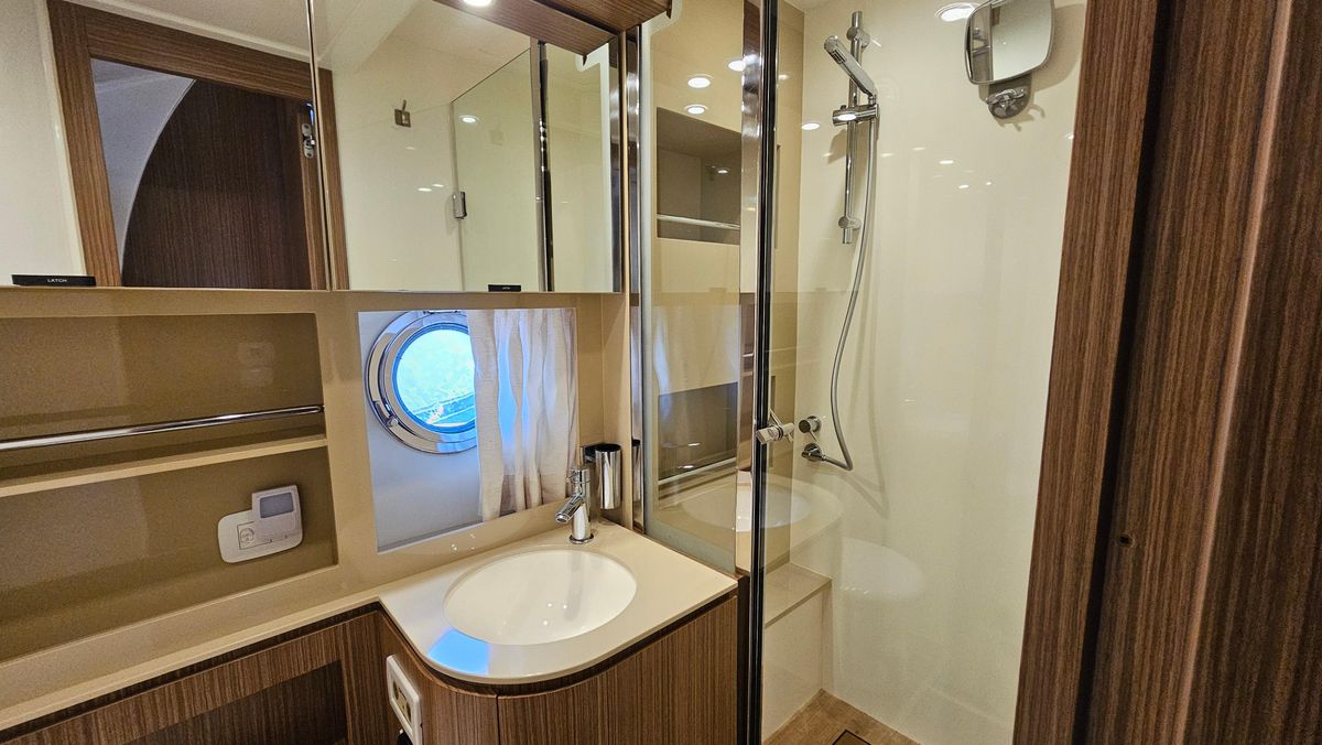 2015 Azimut 50 