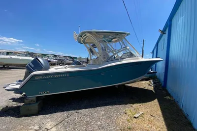 Grady-White Freedom 235
