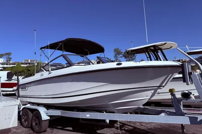 Boston Whaler 210 Vantage