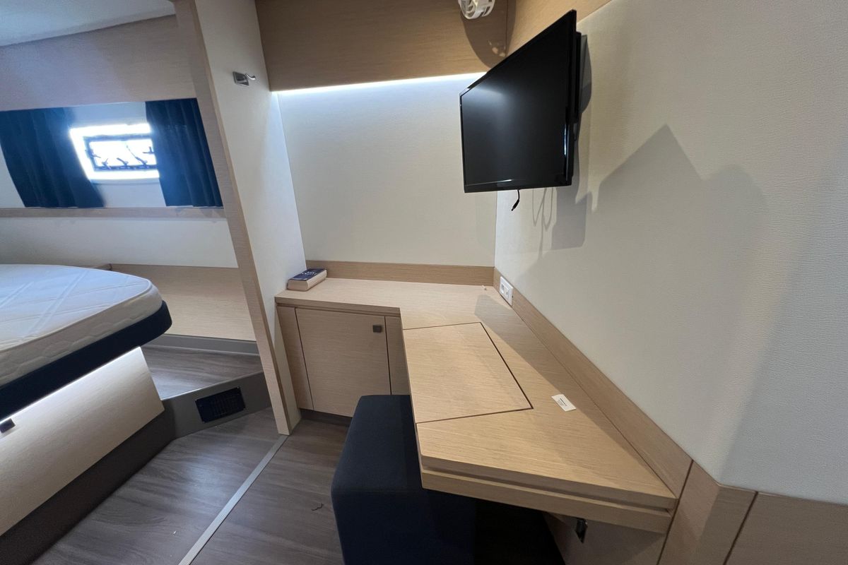 2019 Fountaine Pajot 49 