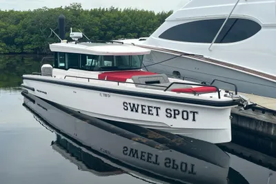 Axopar 37 Cross Cabin