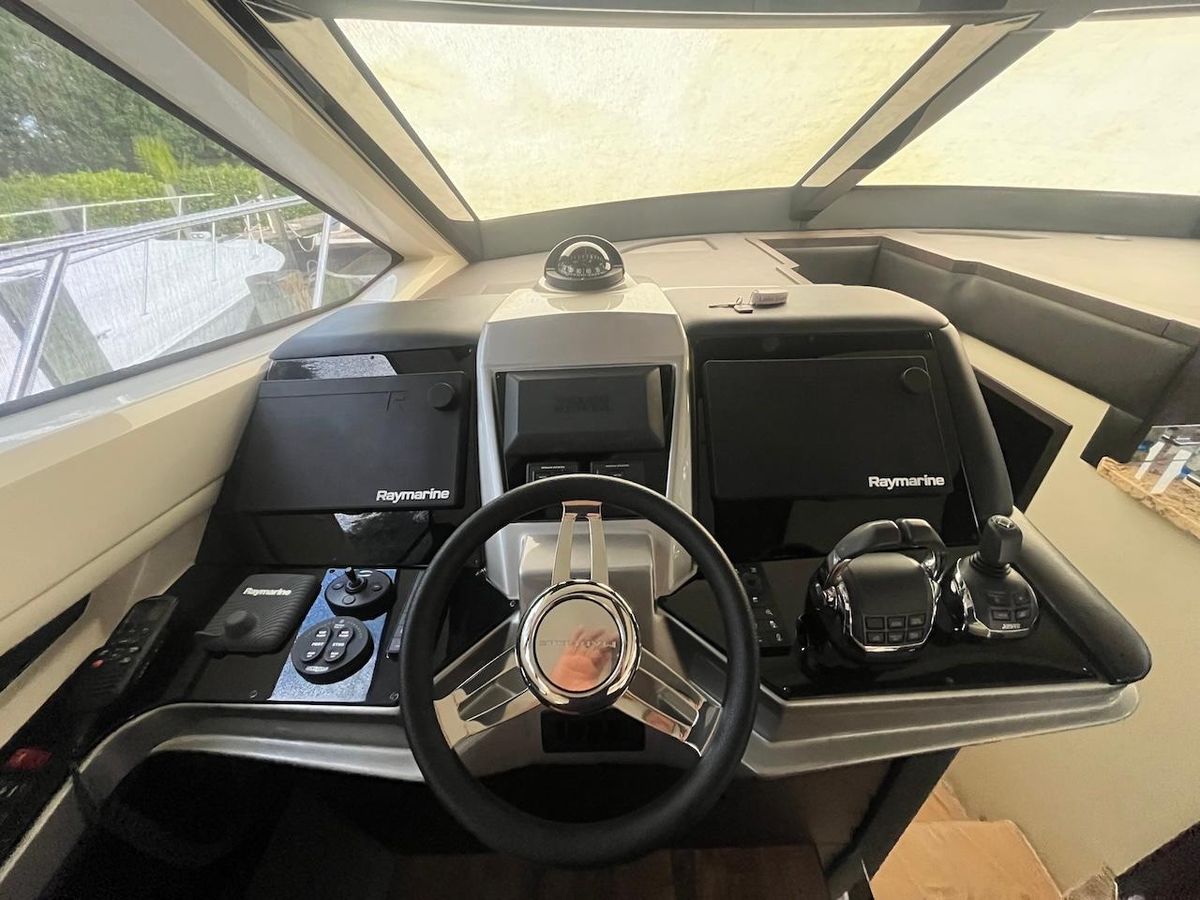 2017 Marquis 50 