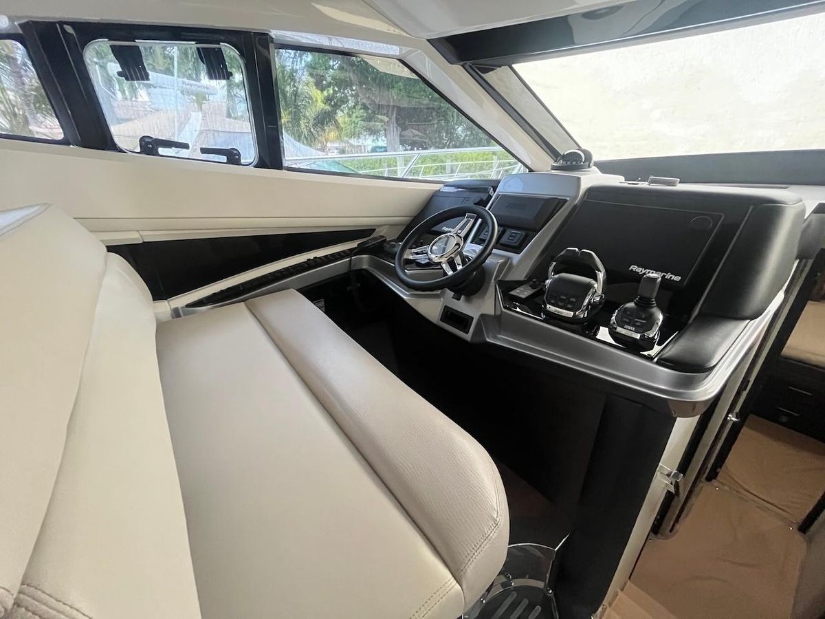 2017 Marquis 50 