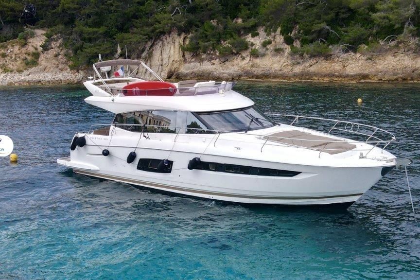 2016 Prestige 58 