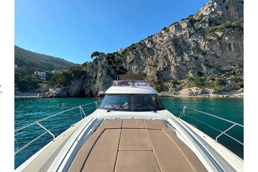 2016 Prestige 58 