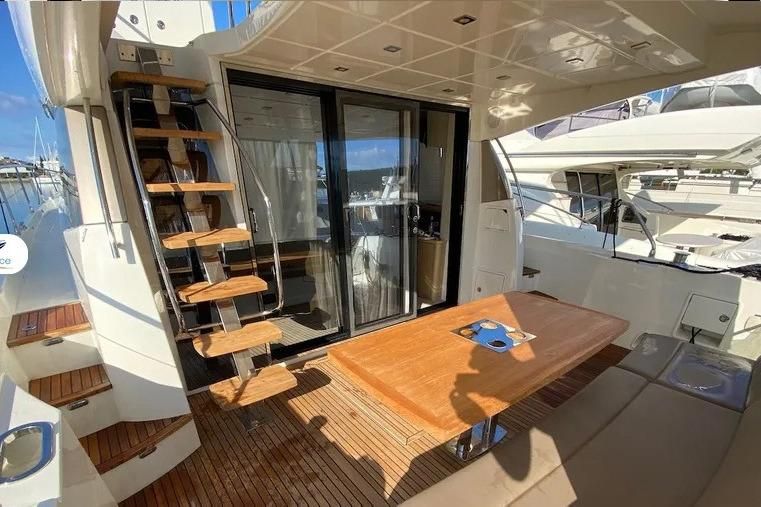 2016 Prestige 58 