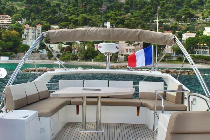 2016 Prestige 58 
