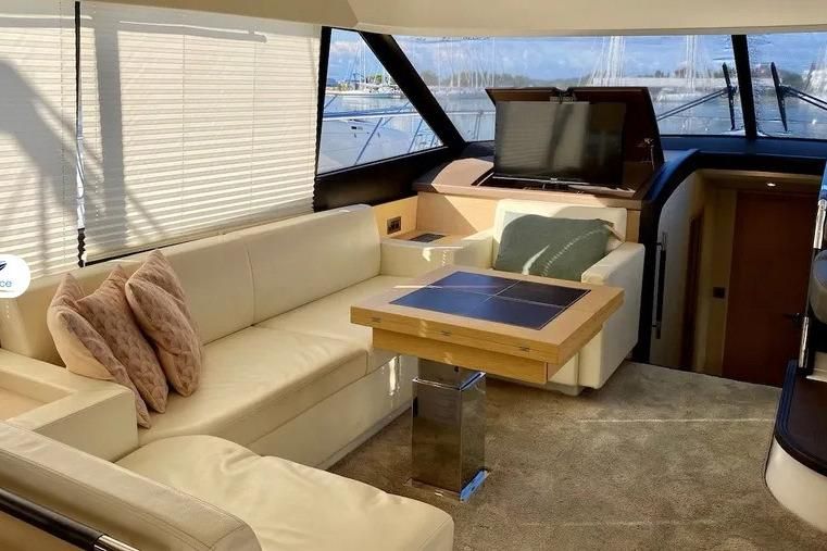 2016 Prestige 58 