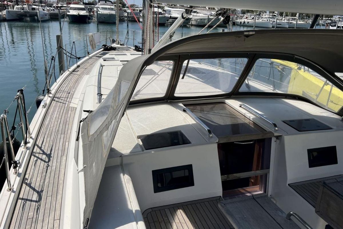 2019 Bavaria 46 