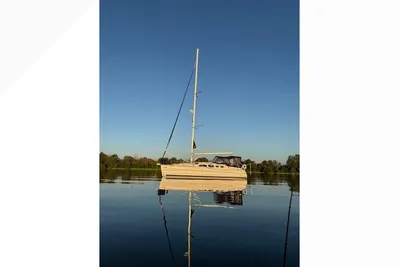 Hunter 41 Deck Salon