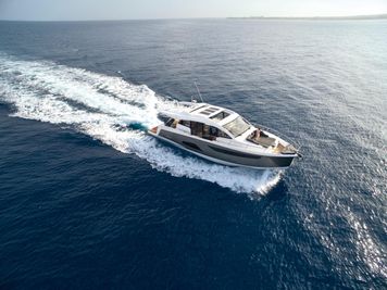 2023 Sealine C530