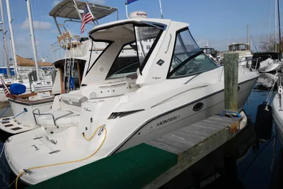 Monterey 340 Sport Yacht