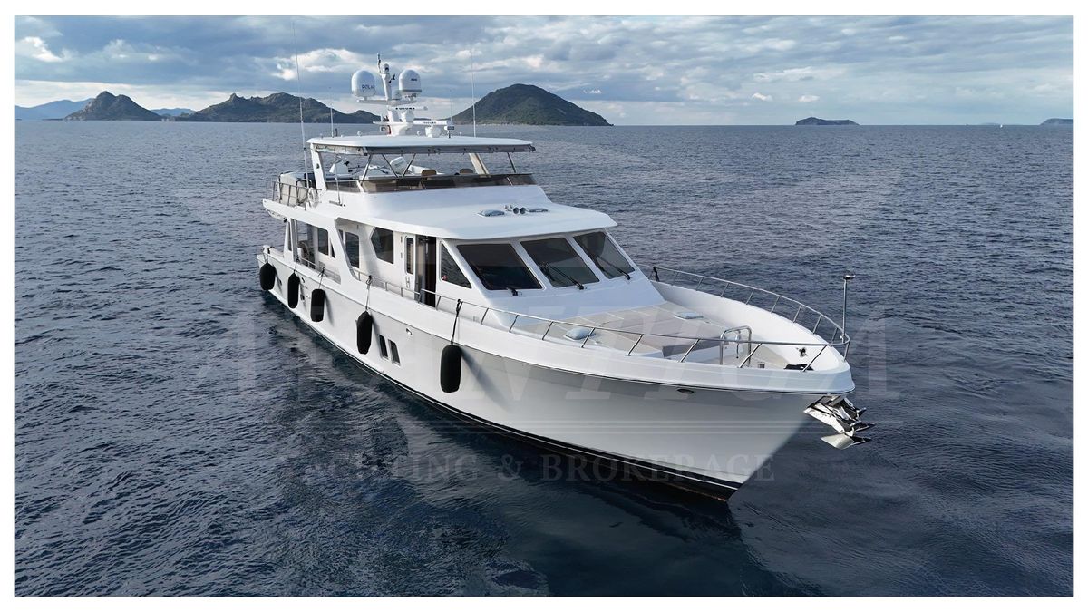 2017 Offshore Yachts 79 