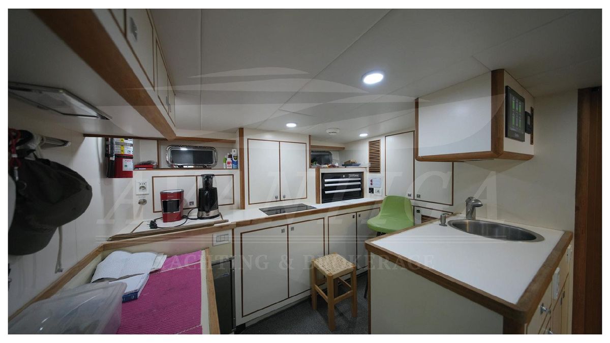 2017 Offshore Yachts 79 