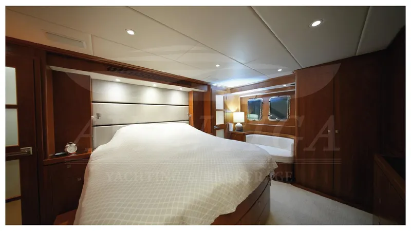  Yacht Photos Pics OFFSHORE 80