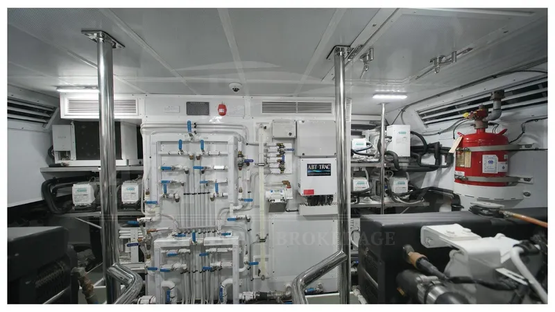  Yacht Photos Pics OFFSHORE 80