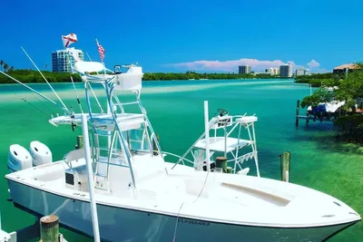 Regulator 26 Center Console