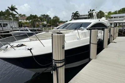 Sea Ray L590