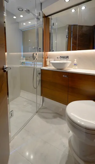 Making Time Yacht Photos Pics 2021 Princess F50- MAKING TIME- Guest Head