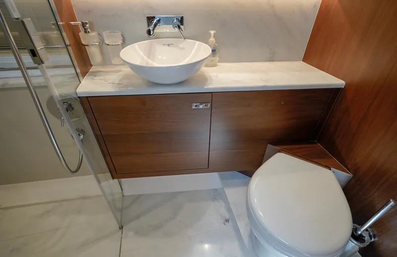 Making Time Yacht Photos Pics 2021 Princess F50- MAKING TIME- Guest Head