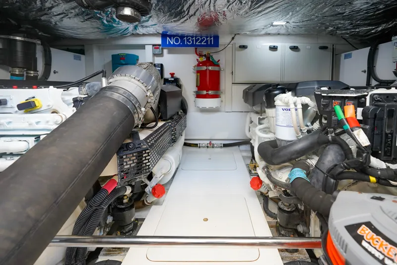 Making Time Yacht Photos Pics 2021 Princess F50- MAKING TIME- Engine room