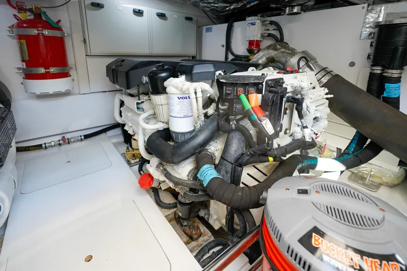 Making Time Yacht Photos Pics 2021 Princess F50- MAKING TIME- Engine room
