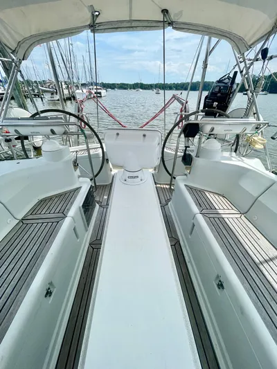 Tenacious Yacht Photos Pics 