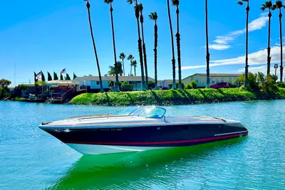 Chris-Craft Corsair 28