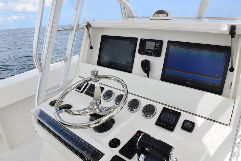  Yacht Photos Pics 2020 SeaVee 370z boat dashboard with modern navigation and control systems.
