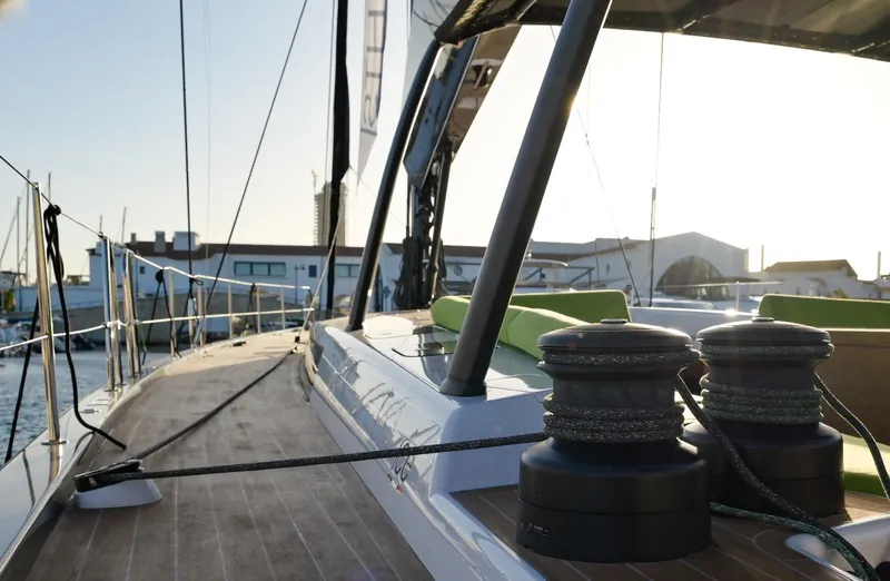 Storm Of London Yacht Photos Pics ICE70