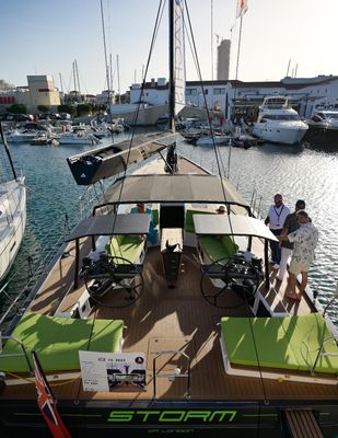 Yacht